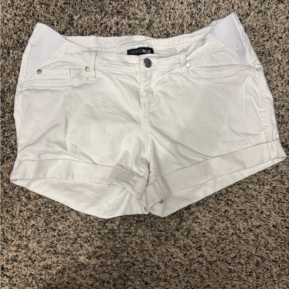 Indigo Blue Women's Maternity White Roll-Cuff Shorts